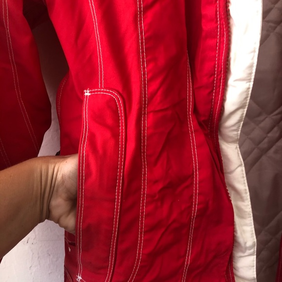 Red ski jacket - Picture 7 of 8